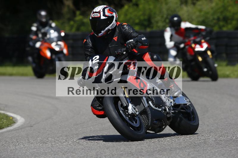 /Archiv-2024/29 12.06.2024 MOTO.CH Track Day ADR/Gruppe blau/42